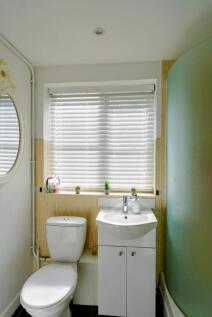 Ensuite shower room