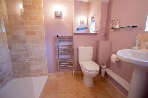 Ensuite shower room