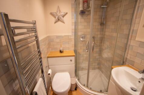 Ensuite shower room