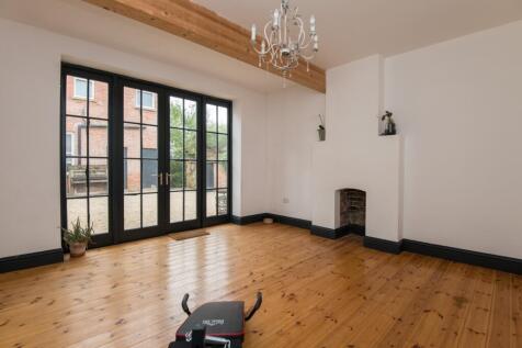 Roxies House Reception room