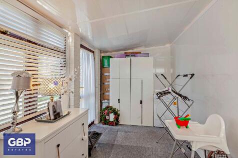 Outbuilding / Utility Room