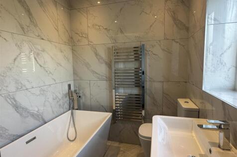 Bedroom Five En-Suite