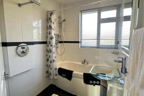 BATHROOM / WET ROOM