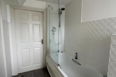 Jack &amp; Jill Bathroom