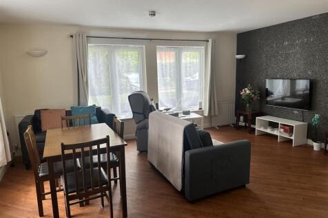 Open Plan Lounge/Kitchen Space