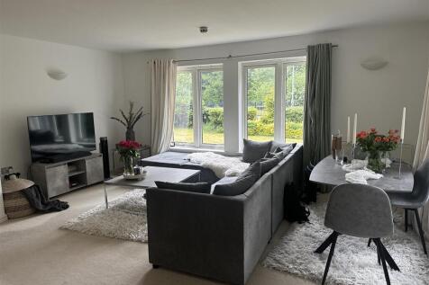 Open Plan Lounge/Kitchen