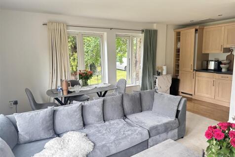 Open Plan Lounge/Kitchen
