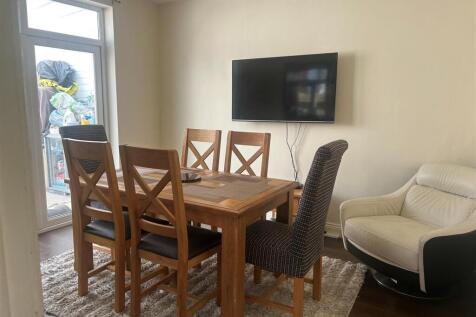 dining room.jpg