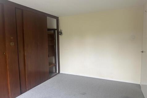 Rear Bedroom