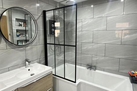 Bedroom One En-Suite