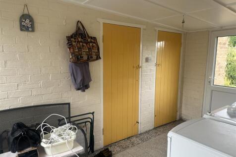 Utility/Lean To Space
