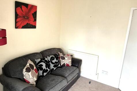 Bedroom 2/ Snug