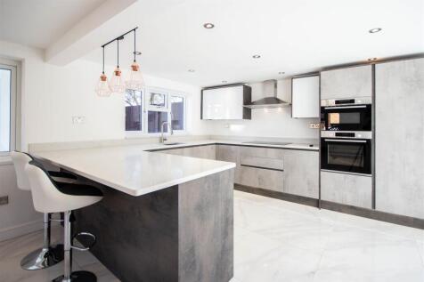 Main Street, Costock 23.jpg