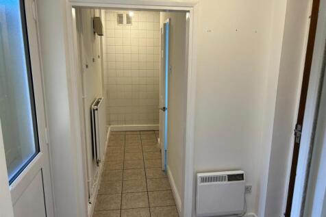 Lean To Downstairs WC