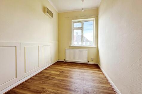 3be8533d-bedroom 203