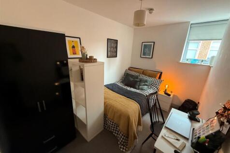 Forge House Full Bed.jpg