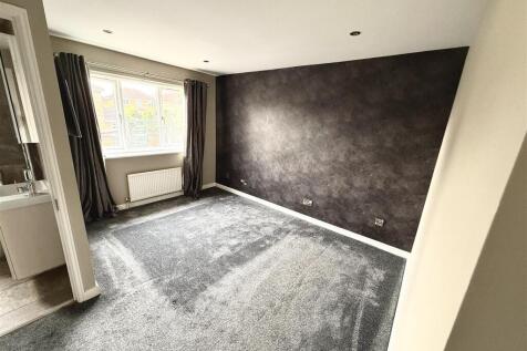 Master Bedroom.jpg