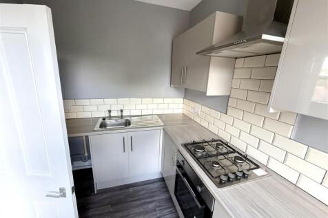 Kitchen 2.jpg