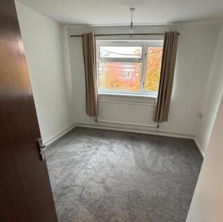 Bedroom 1 pic.jpg