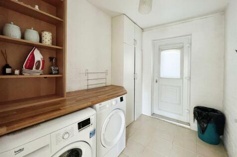 Burbury Close  24.JPG
