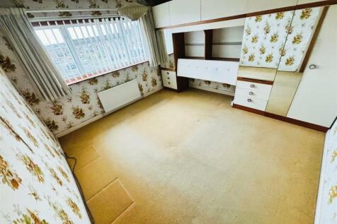 Bedroom..jpg