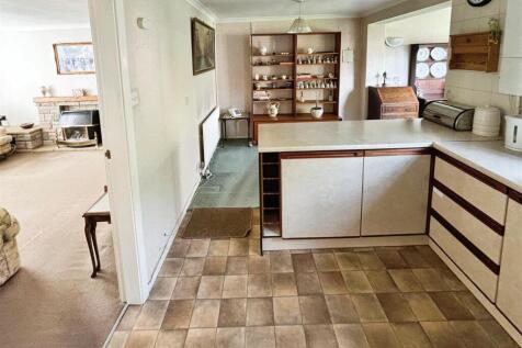 Kitchen....jpg