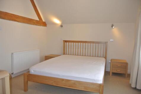 Bed 1.JPG