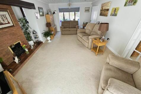 SC Sitting Room...jpg