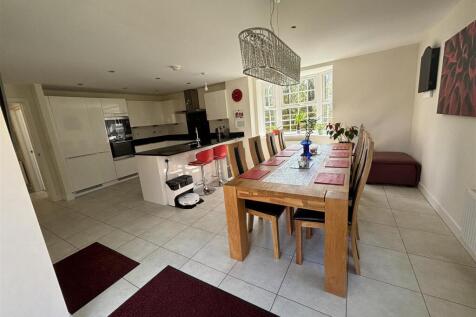 Kitchen4.jpg