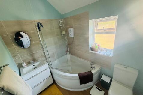 Bathroom .jpg