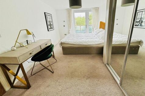 Bedroom One.jpg