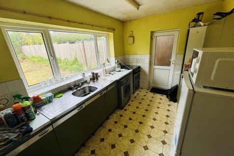 Kitchen .jpg