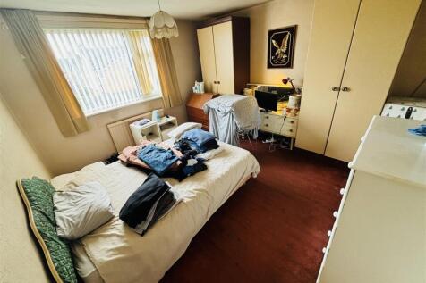 Bedroom .jpg