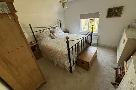 Bedroom One CC.jpg