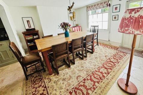 Dining Room.jpg
