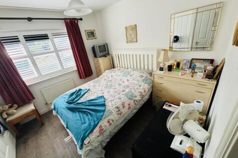 Bedroom MC.jpg