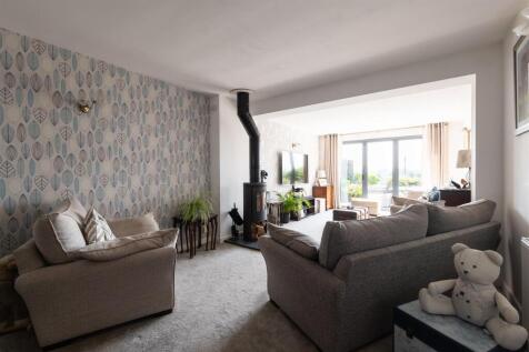 lounge-1.jpg