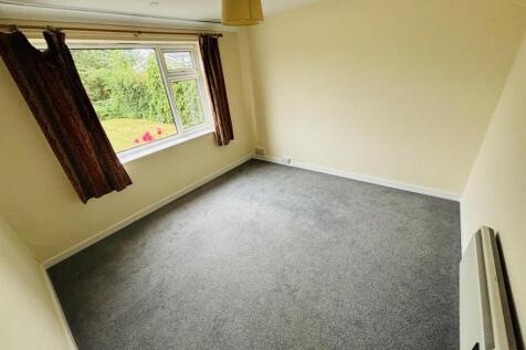 Bedroom TO.jpg