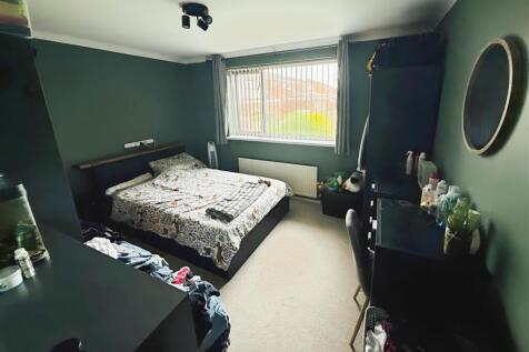 Bedroom One .jpg