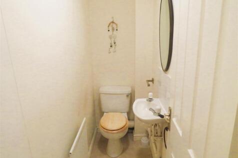 Guest WC.JPG