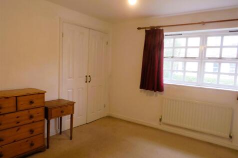 Bedroom 1.JPG