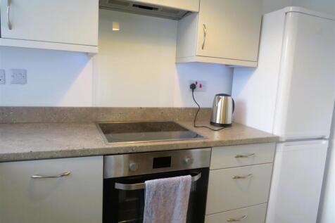 40 ver kitchen .2.JPG