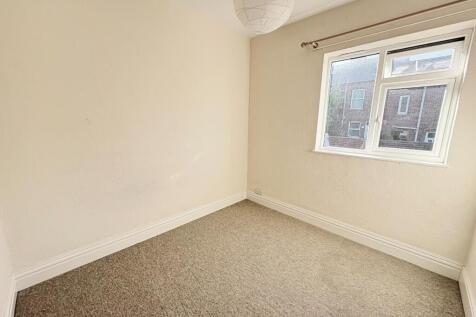 bedroom 2.jpeg