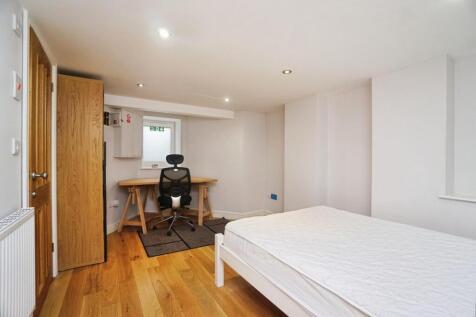 BEDROOM BASEMENT
