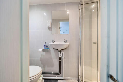 L/G Bathroom