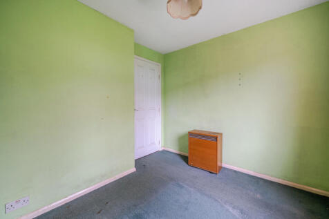 Bedroom2 (14).Jpg