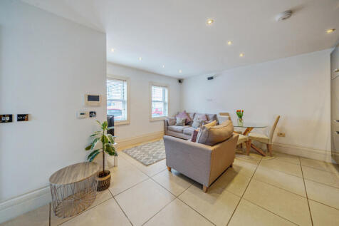 Reception/Kitchen