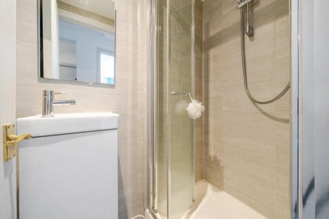 1st F Shower Room