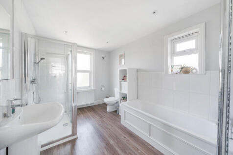 Bath/Shower Room