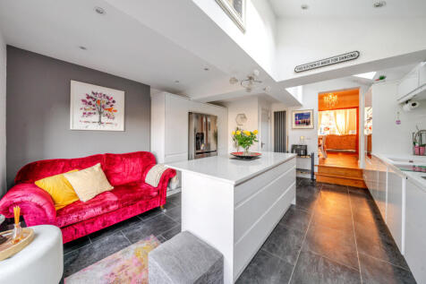 Kitchen/Breakfast Rm